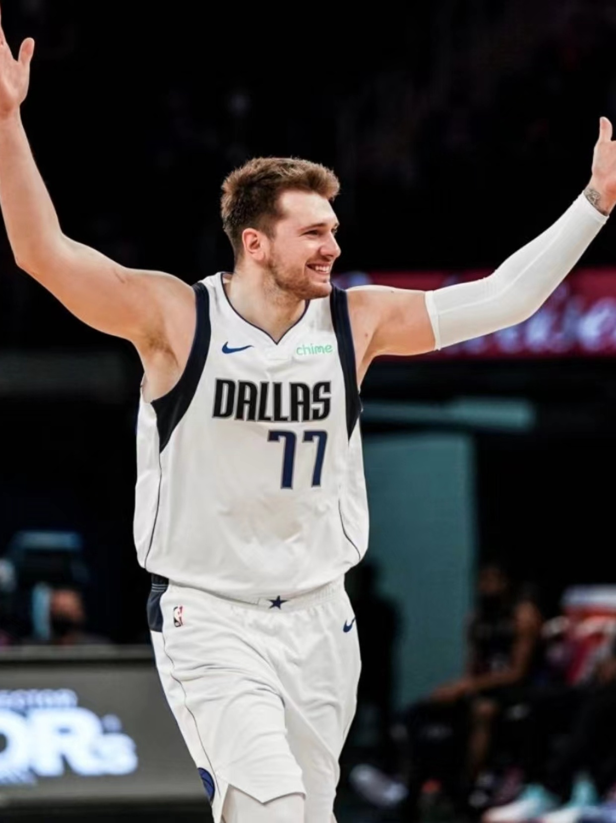  东契奇连续十五场比赛得分超过晋级下一阶段，TL不断突破！比赛高潮迭起