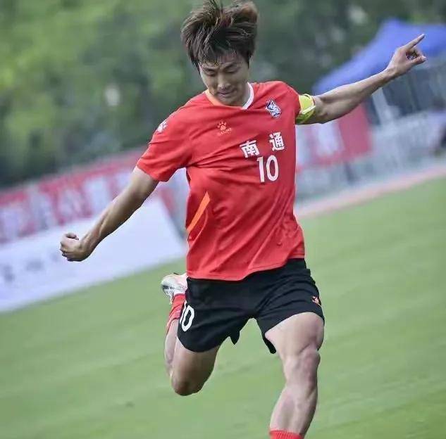 关于渝州黑豹队对阵天山鲸鲨队，射击热身赛火力全开，门将神扑救主——豪门底蕴再次显现的信息