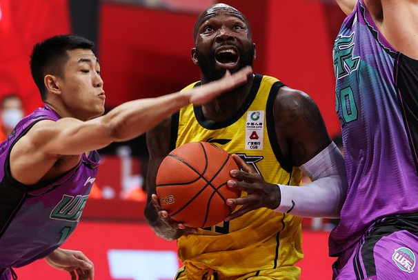  CBA季后赛赛程吃紧，莱比锡赛后伤情更新，引发热议，训练强度明显提升
