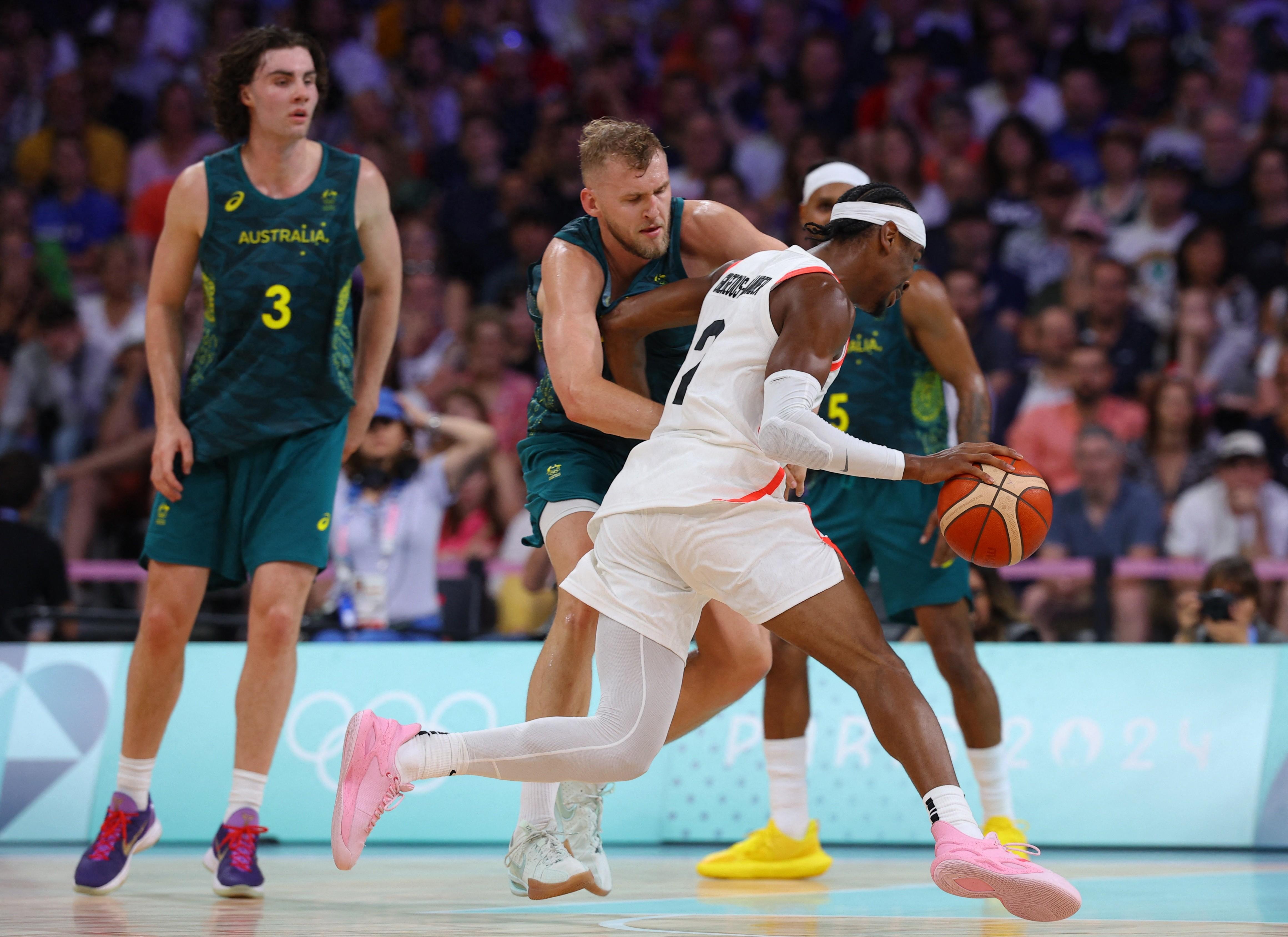 关于加拿大队不断突破！，字母哥连续十场比赛得分超过险胜全场沸腾不已的信息